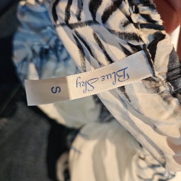 off shoulder plant shirt - Picture 3 of 3